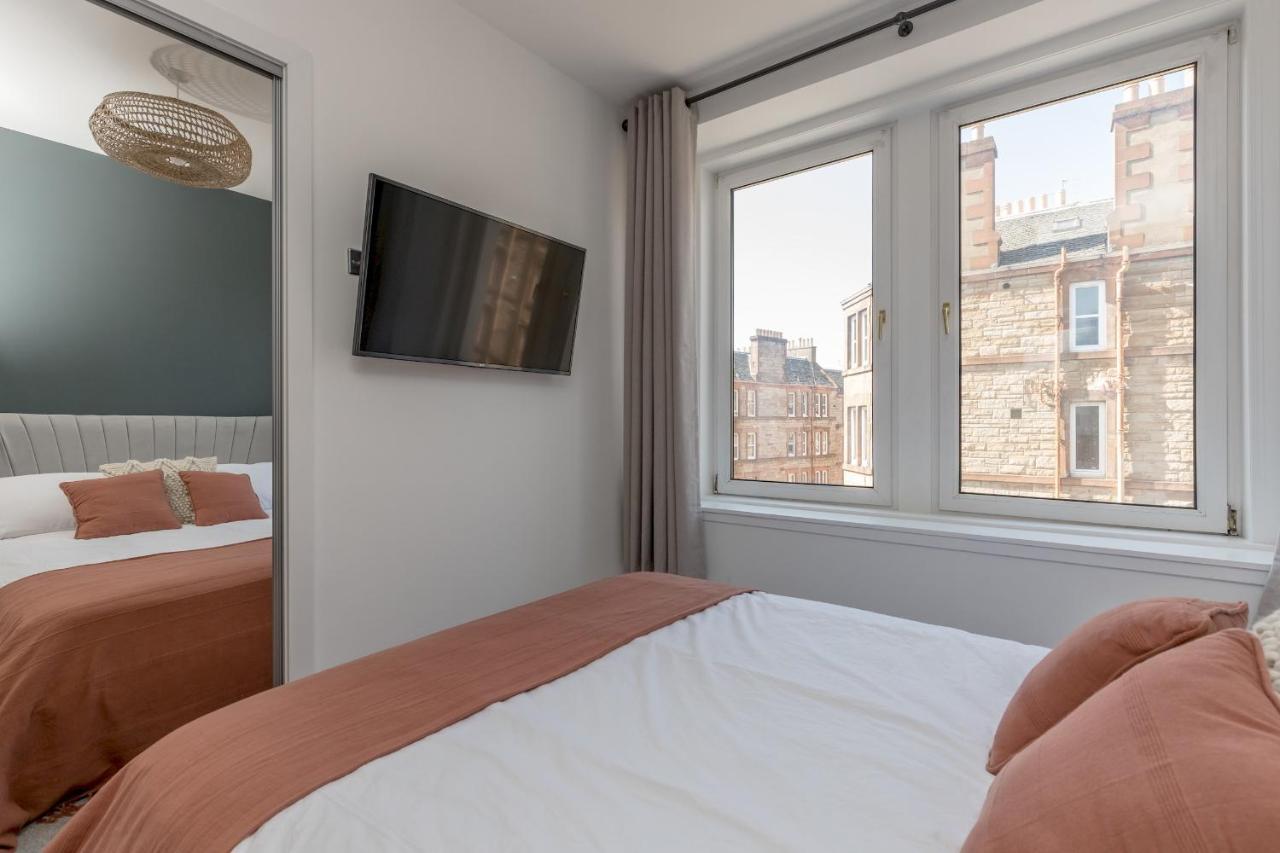 Pass The Keys Stunning 3 Bed Loft Style Apt With Free Parking 爱丁堡 外观 照片
