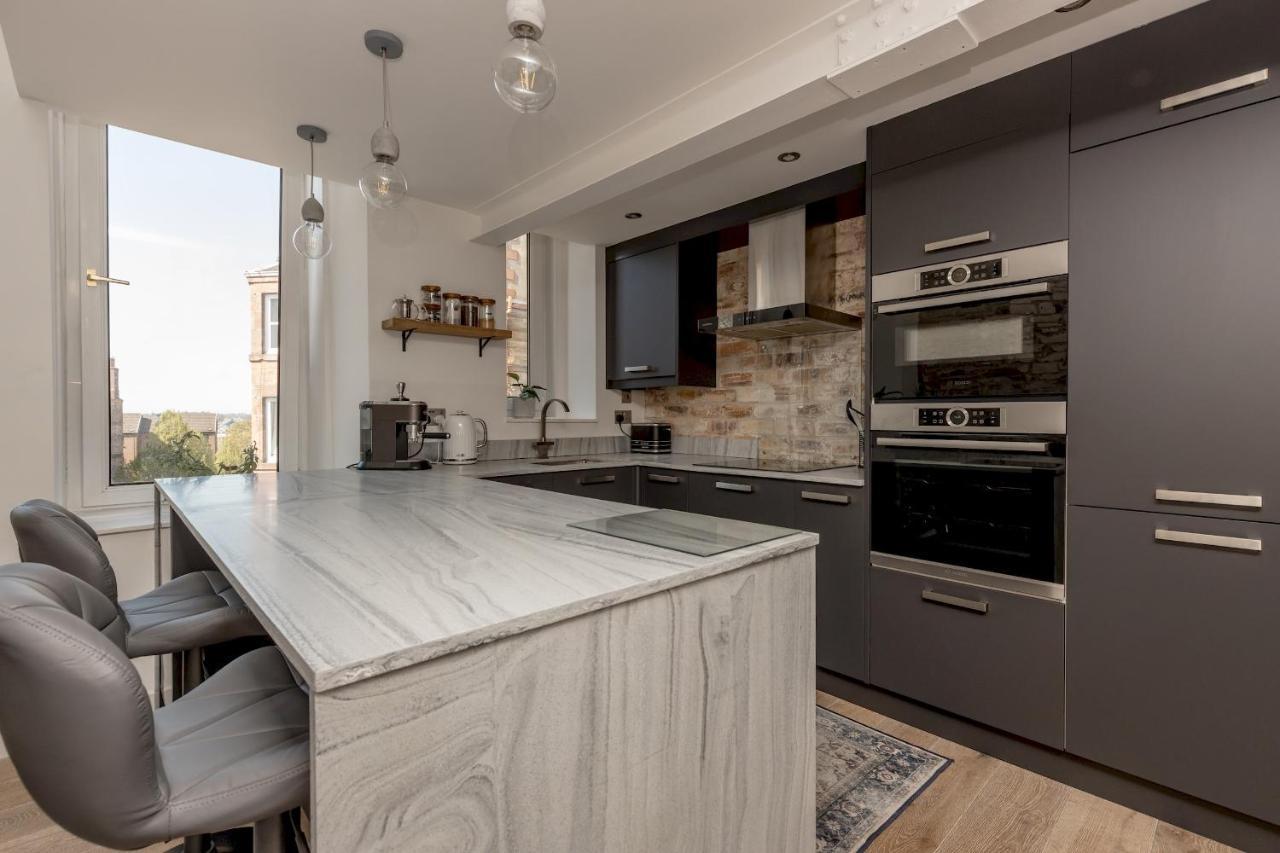Pass The Keys Stunning 3 Bed Loft Style Apt With Free Parking 爱丁堡 外观 照片