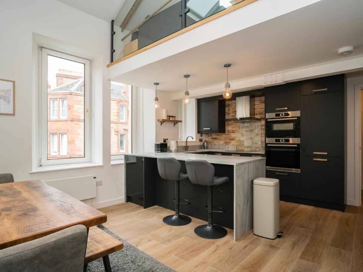 Pass The Keys Stunning 3 Bed Loft Style Apt With Free Parking 爱丁堡 外观 照片