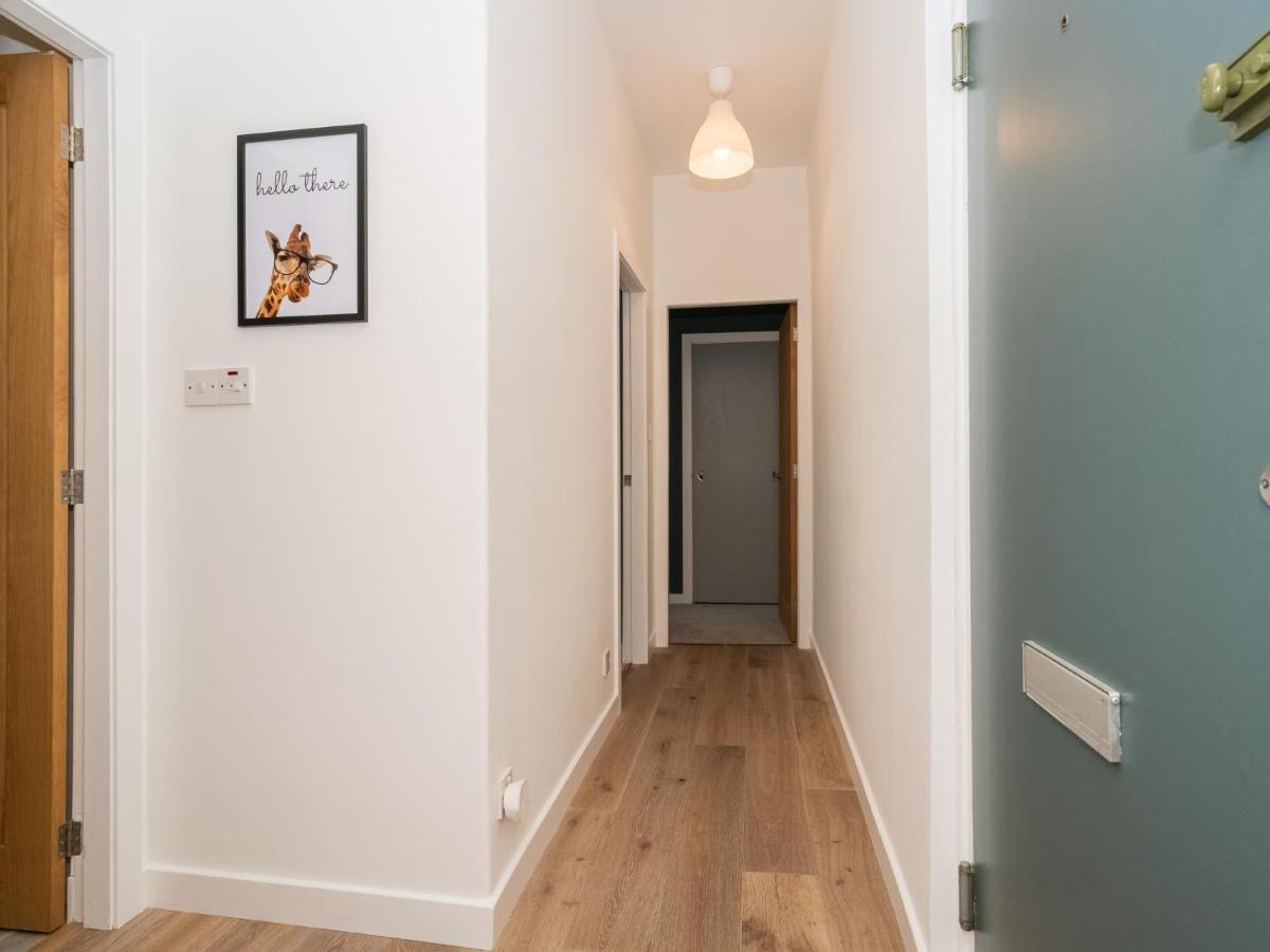 Pass The Keys Stunning 3 Bed Loft Style Apt With Free Parking 爱丁堡 外观 照片