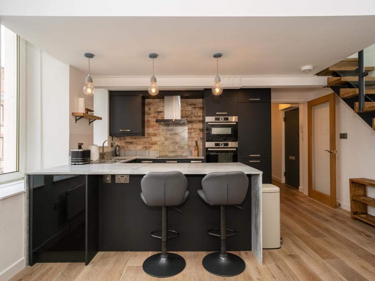 Pass The Keys Stunning 3 Bed Loft Style Apt With Free Parking 爱丁堡 外观 照片